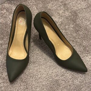 Olive Green Pointed-Toe Women's Pumps